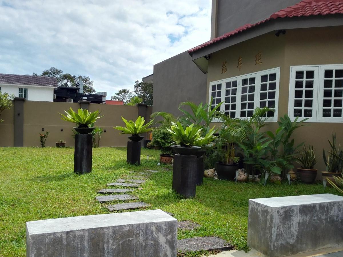 Concordia Inn George Town Esterno foto